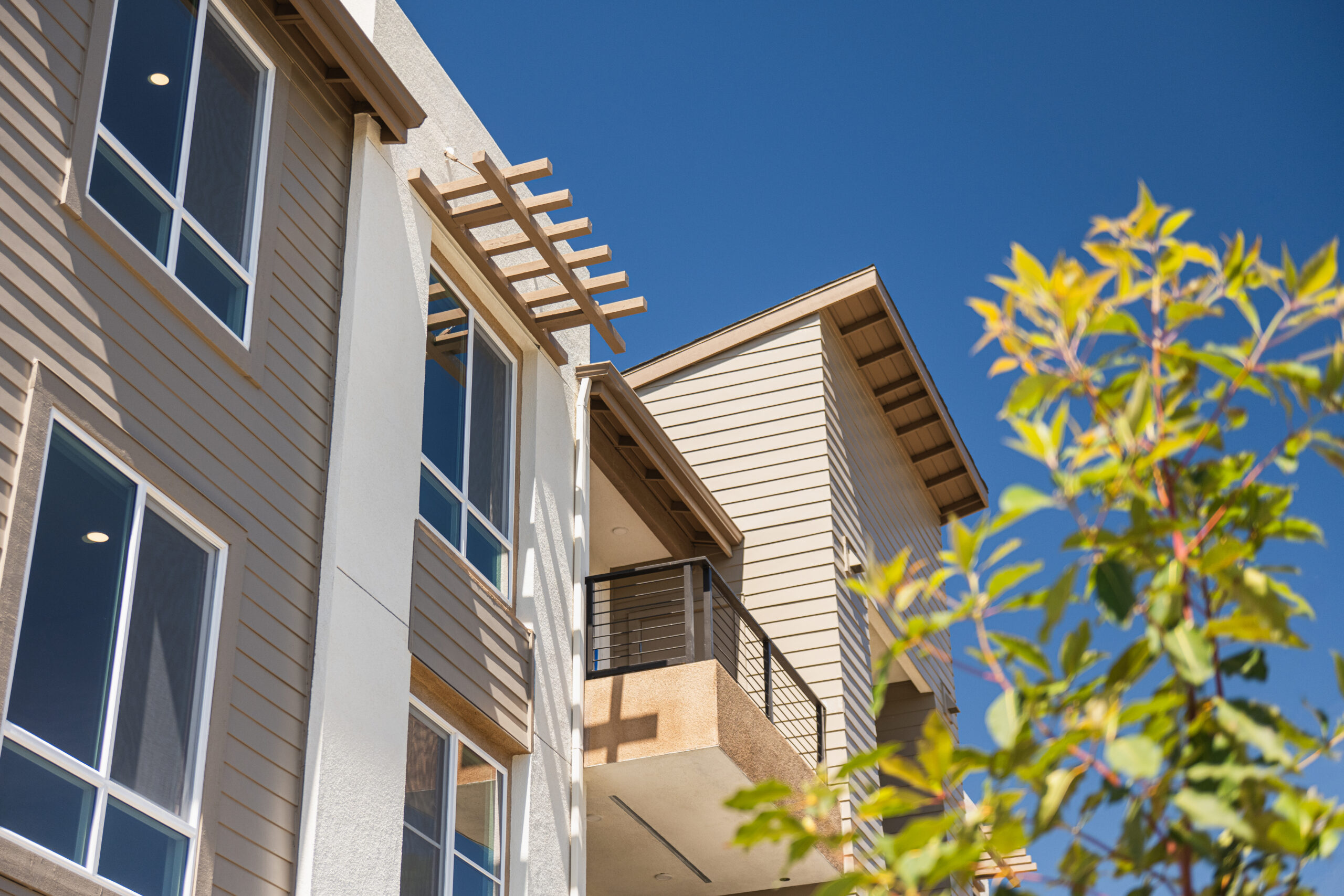 Exterior view of La Costa Family Apartments, a 19-unit affordable housing community completed by Level 3 Construction in Carlsbad, California.