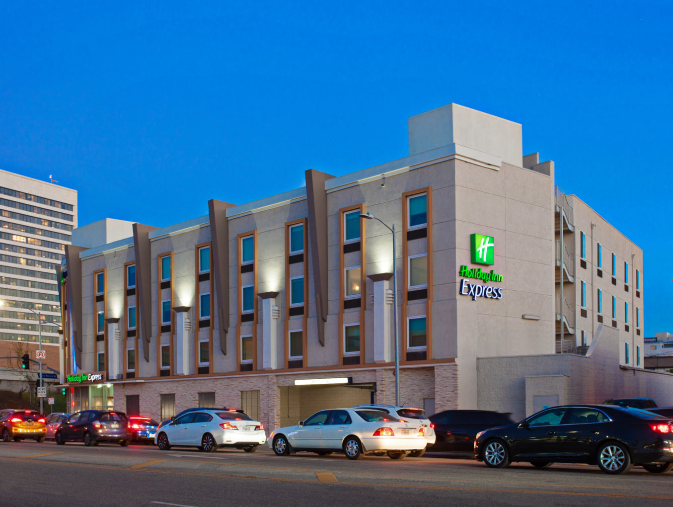 Level 3 Construction Completes $4M Renovation at the Holiday Inn Express West Los Angeles